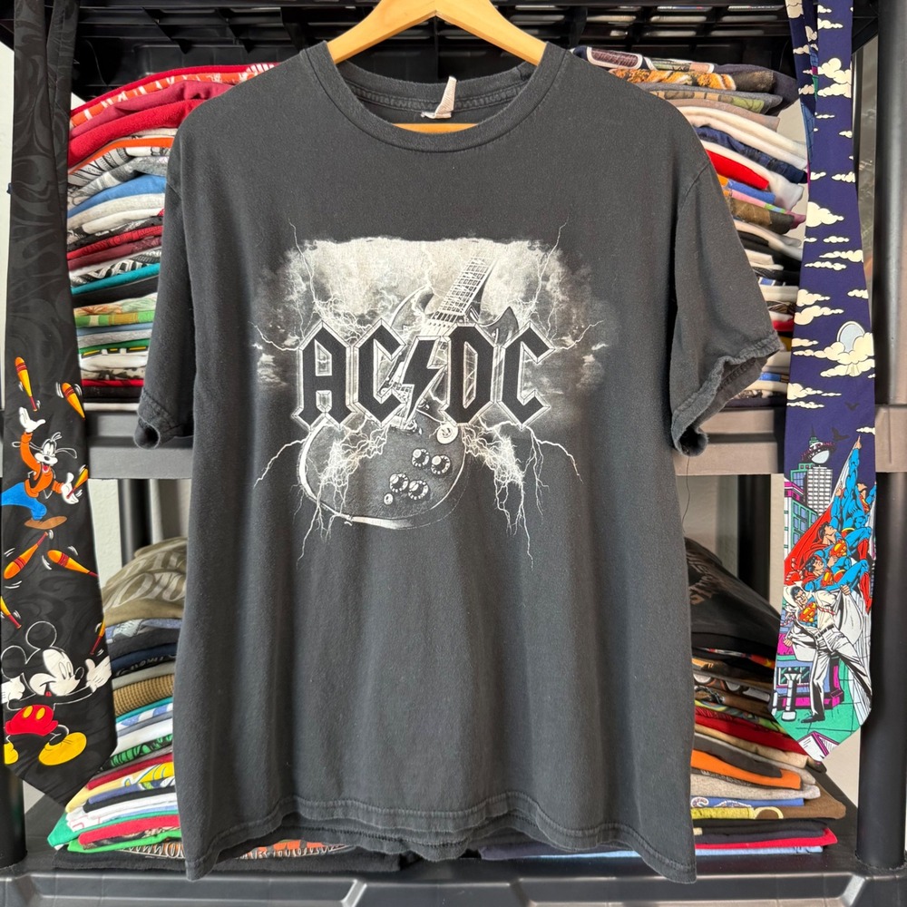 Vintage Black AC/DC Lightning Guitar Graphic T-Shirt Size L Light Fading